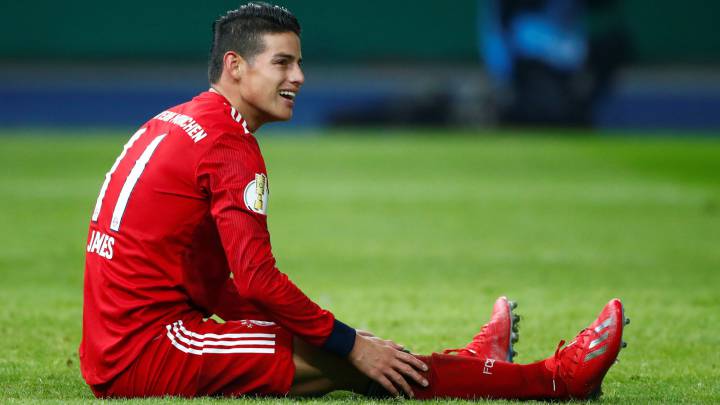 James Rodríguez en el partido contra Hertha Berlín en Copa Alemania