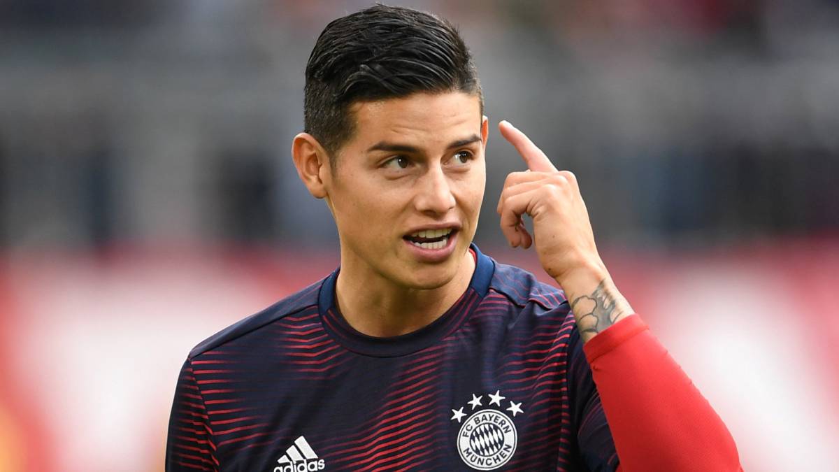 James Rodríguez en el calentamiento previo al partido ante Heidenheim por Copa de Alemania.