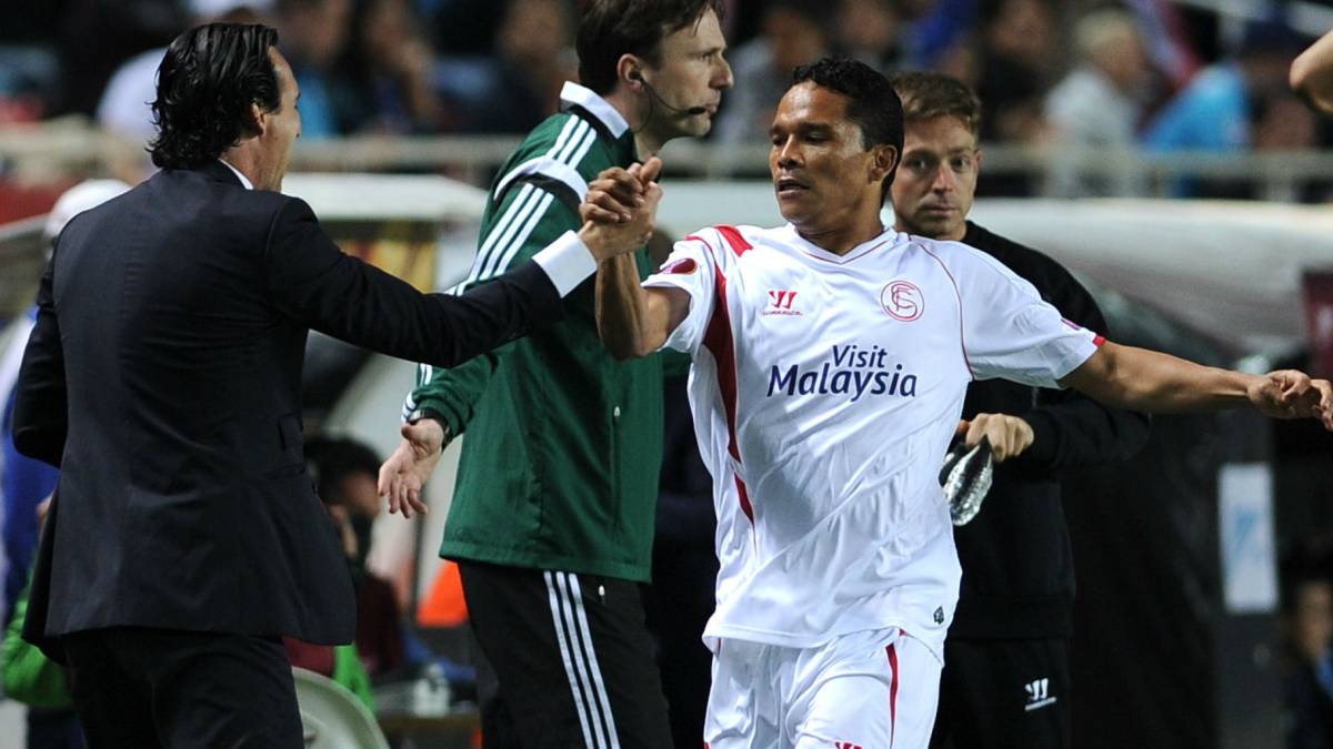 Unai Emery fue campeón de la Europa League en tres oportunidades, dos de ellas dirigiendo a Carlos Bacca
