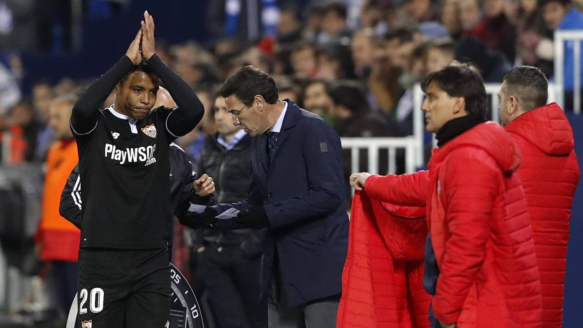 Luis Fernando Muriel y Vincenzo Montella durante el partido entre Leganés y Sevilla.