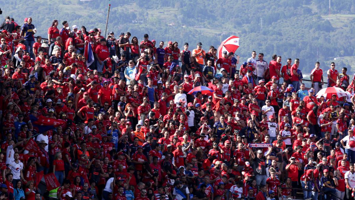 Barra 'Los Chatarreros' del Medellín sancionados por Dimayor
