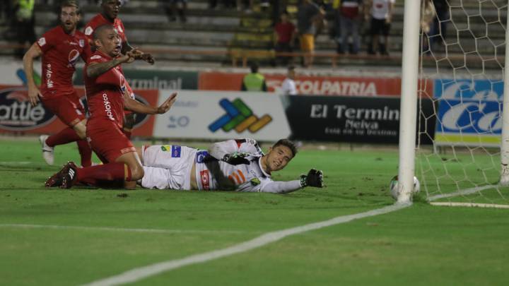 América de Cali venció un gol por cero al Atlético en el estadio Pascual Guerrero en la cuarta jornada de la Copa Águila con gol de Jhonnier Viveros