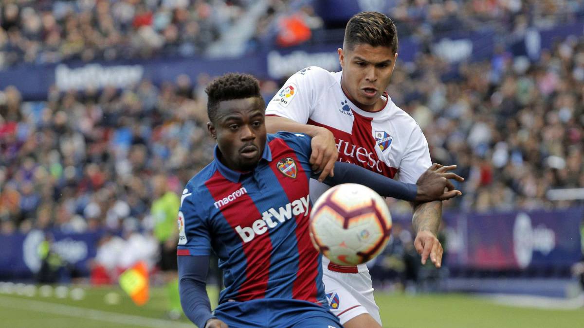 Juan Camilo 'Cucho' Hernández se volverá a encontrar con el Barcelona.