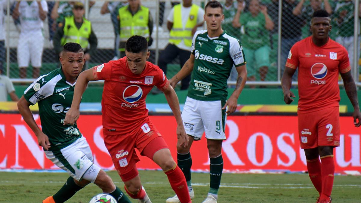 América de Cali y Deportivo Cali se enfrentan por la 15 de la Liga Águila en el APscual Guerrero