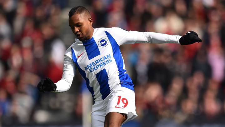 José Izquierdo durante un partido del Brighton por Premier League.