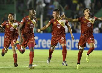 Un gol de tiro libre de Delgado complica a Nacional