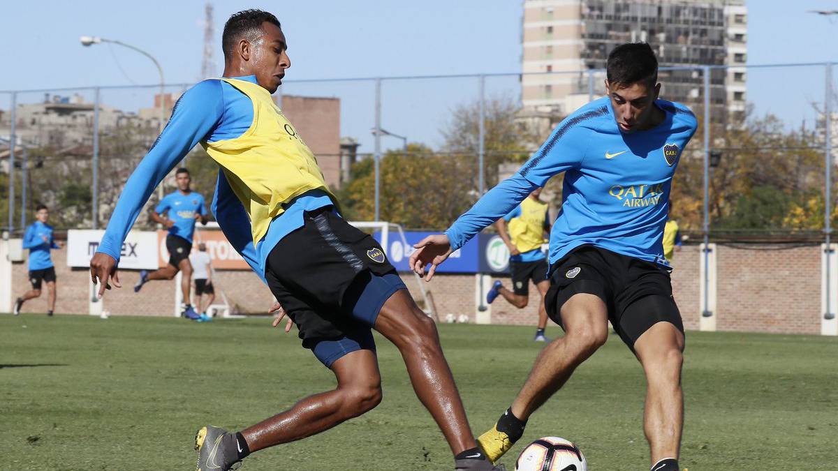Sebastián Villa en un entrenamiento de Boca Juniors.