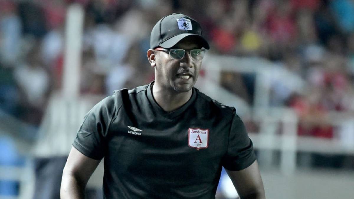 América de Cali a través de un comunicado ratificó a Jersson González como técnico del equipo