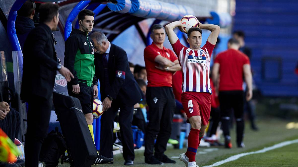 Santiago Arias, séptimo mejor lateral de LaLiga en el semestre