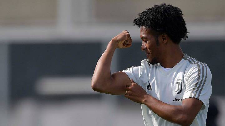 Juan Guillermo Cuadrado en un entrenamiento de Juventus, que debe definir si lo vende o le renueva.
