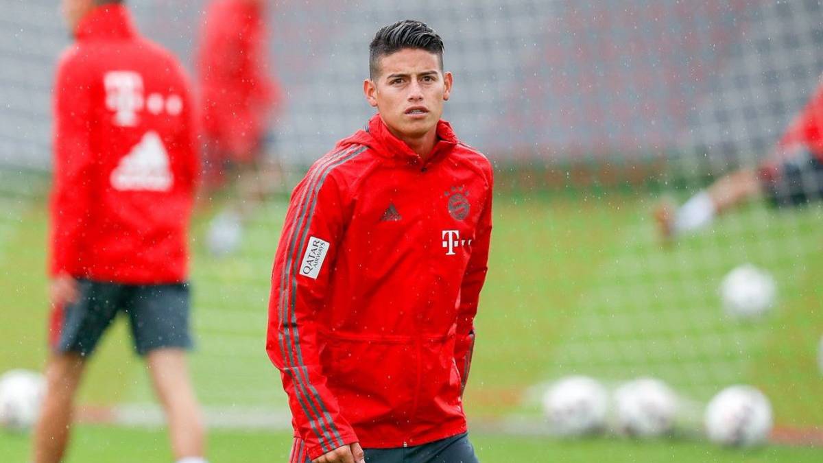 James Rodríguez en un entrenamiento con el Bayern.