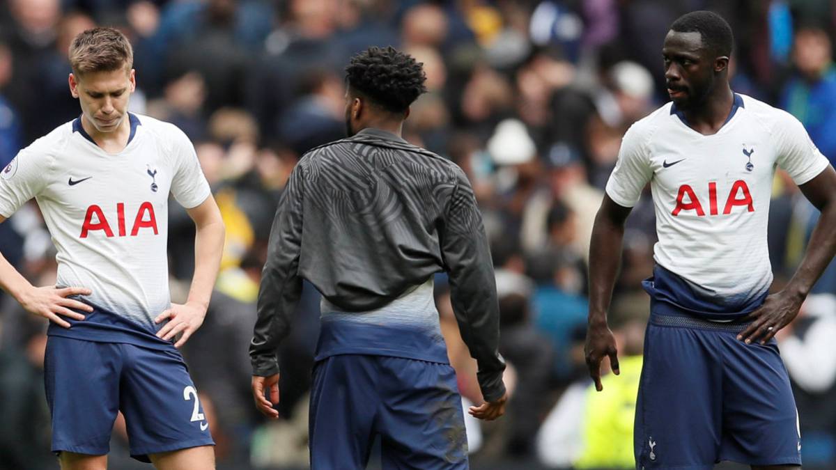 Davinson Sánchez después de la derrota del Tottenham ante West Ham por la Premier League