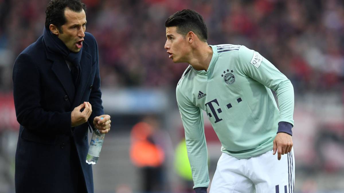 James Rodríguez se queja por un dolor en la pantorrilla en el partido entre Bayern y Núremberg