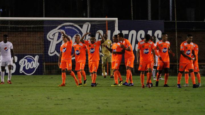 Envigado golea a Nacional en su cumpleaños 72.