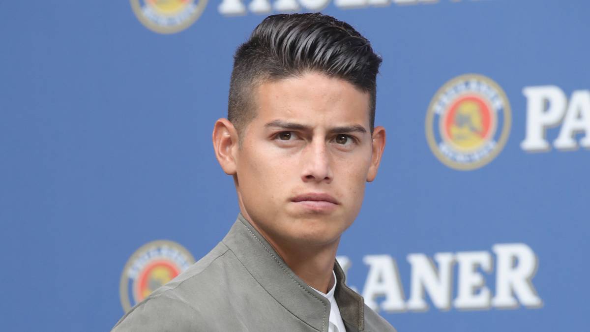 James Rodríguez durante un evento con el Bayern Múnich en Alemania
