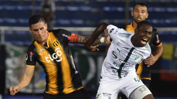 Guaraní y Deportivo Cali en partido de la primera ronda de la Copa Sudamericana.