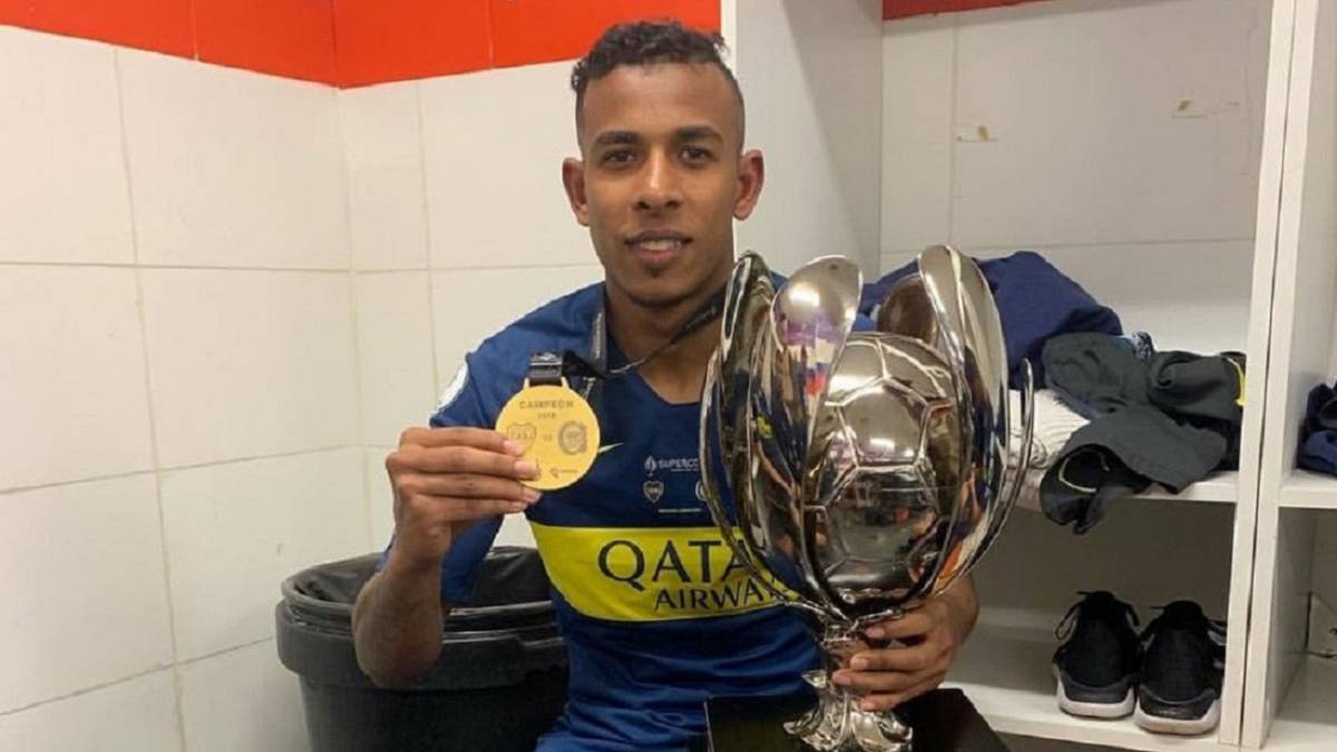 Sebastián Villa, campeón con Boca Juniors de la Supercopa Argentina