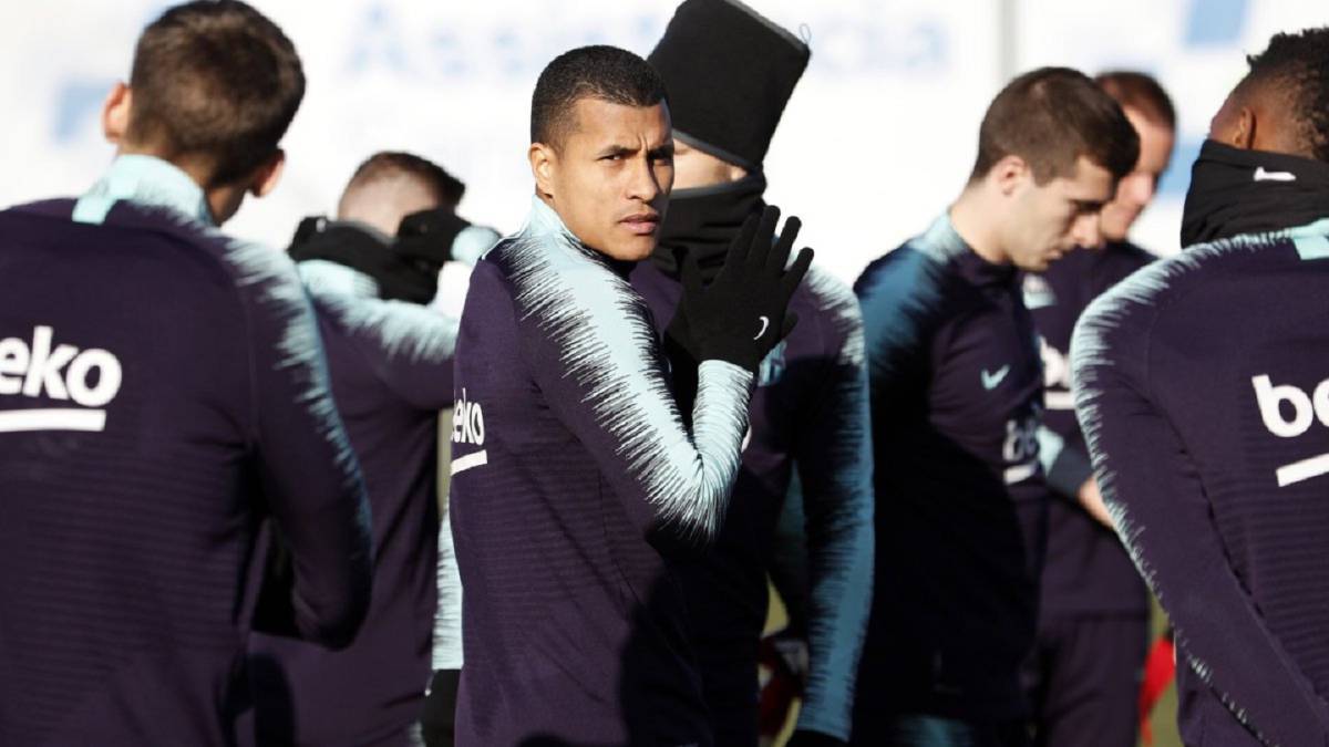 Jeison Murillo entre los convocados del Barcelona para el partido ante Liverpool en Inglaterra.