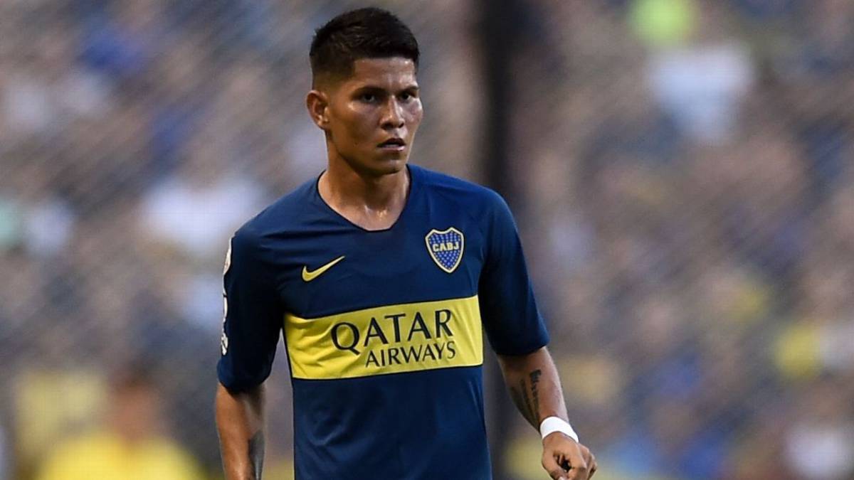 Jorman Campuzano durante un partido con Boca Juniors en Argentian