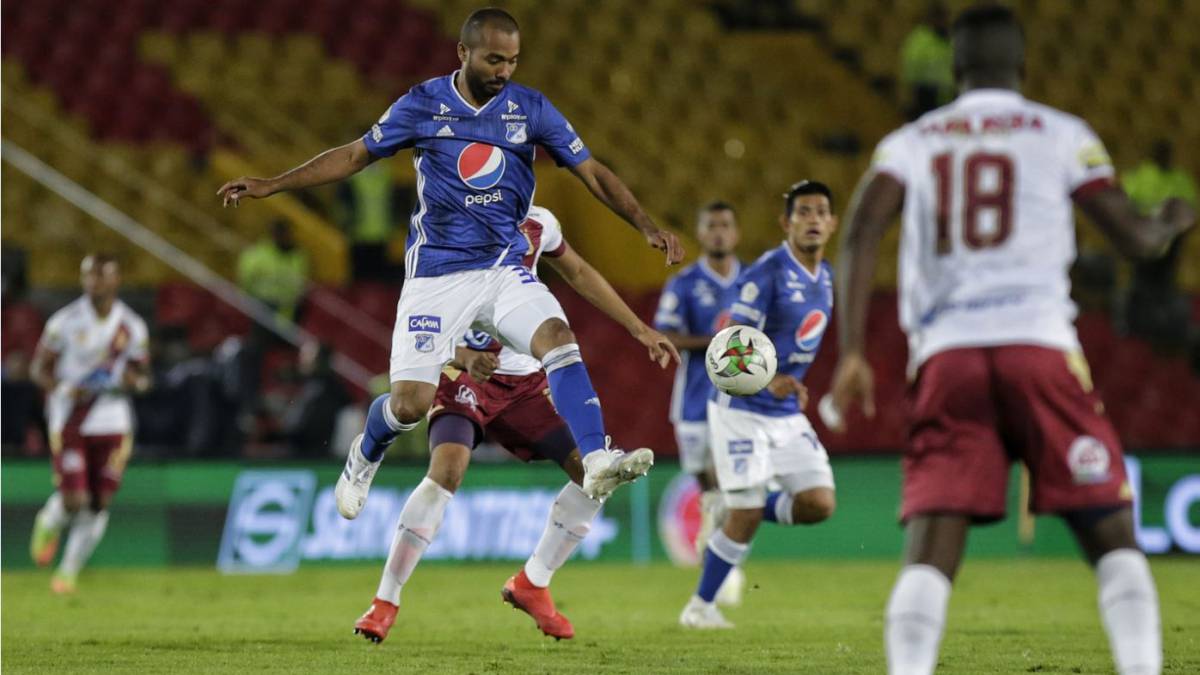 Luis Payares, defensa central de Millonarios sufrió un evento cerebrovascular en un entrenamiento. El barranquillero sigue en observación en el equipo.