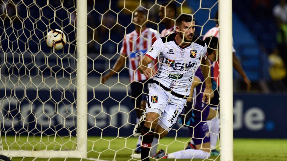 Melgar ganó en Barranquilla con gol de Bernardo Cuesta, ex Junior de Barranquilla.