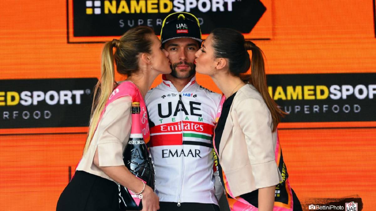 Fernando Gaviria, ganador de la tercera etapa del Giro de Italia por descalificación de Elia Viviani.