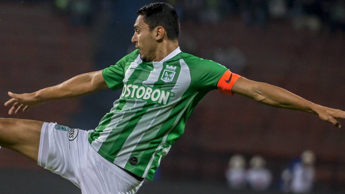 Daniel Bocanegra durante el partido entre Atlético Nacional y Deportivo Cali por la Liga Águila