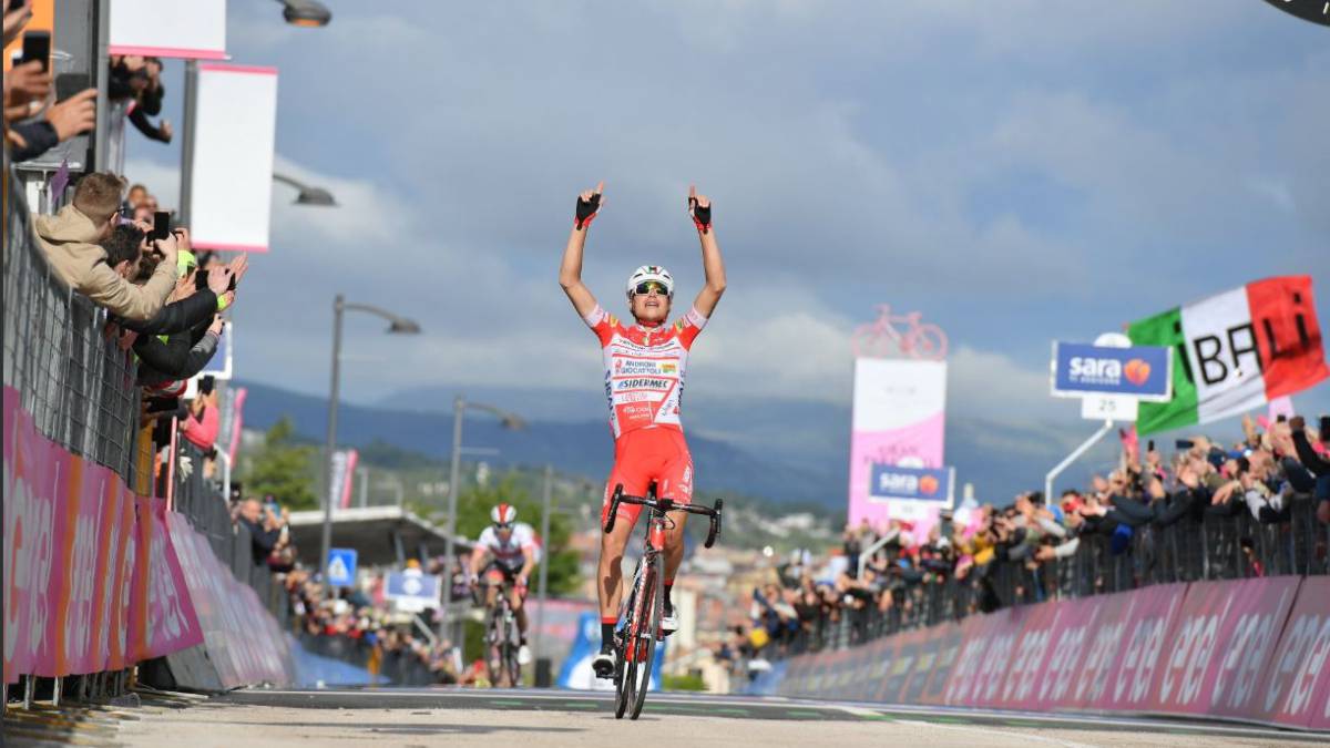 Fausto Masnada fue el ganador de la séptima etapa del Giro de Italia en el que el nuevo líder el Valerio Conti del UAE Emirates que fue segundo