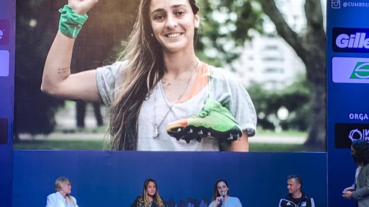 Macarena Sánchez en la Cumbre Novo Fútbol en Bogotá
