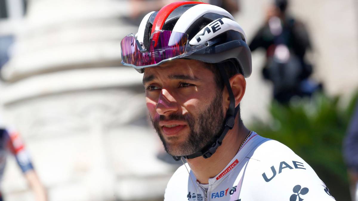 Fernando Gaviria abandona el Giro de Italia, el ciclista del UAE Emirates se baja de la competencia durante la séptima etapa por dolor en rodilla izquierda