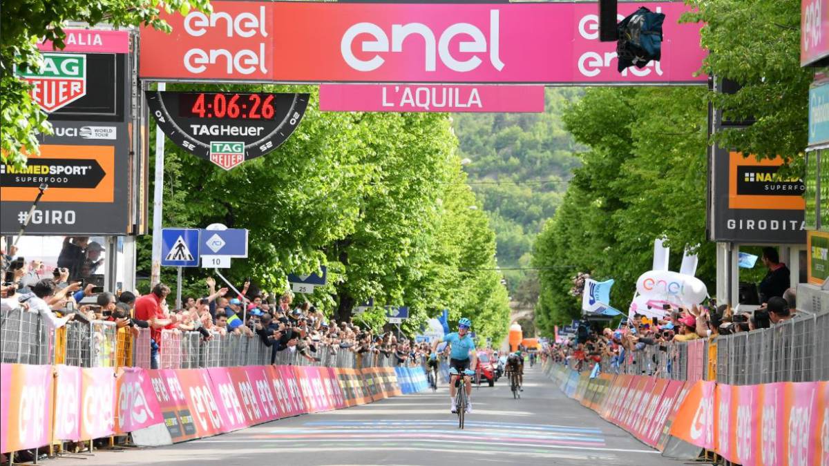 Pello Bilbao gana la séptima etapa del Giro de Italia en el recorrido entre Vasto y L'Aquila de 185 kilómetros. Miguel Ángel López sigue a más de 6 minutos