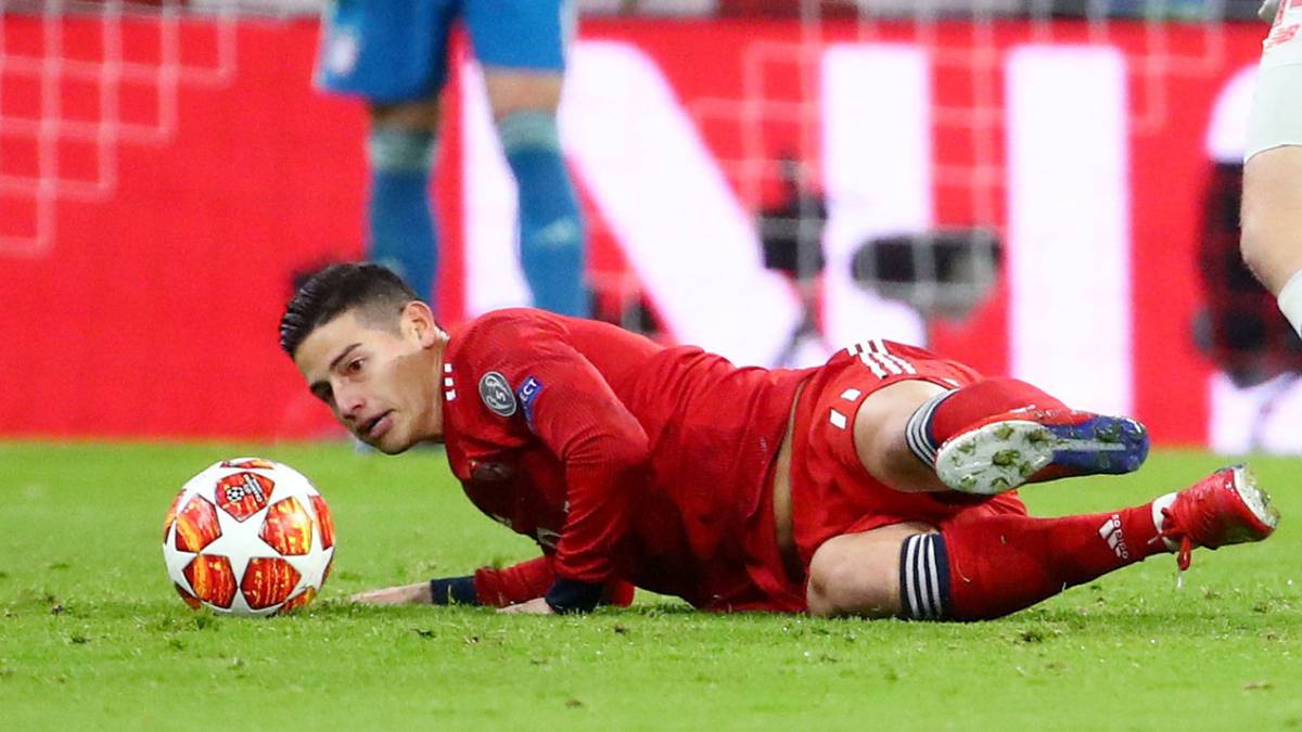 James Rodríguez en partido ante Liverpool por Champions