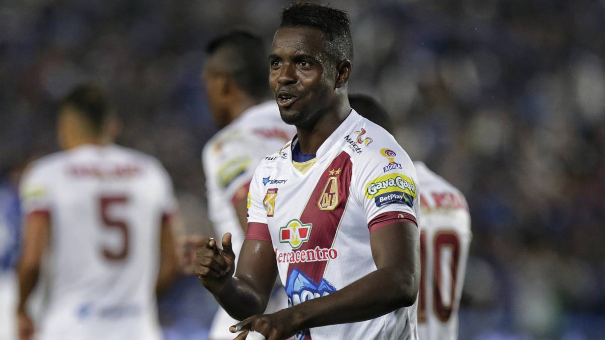 Marco Pérez celebra un gol con el Deportes Tolima ante Millonarios por la Liga Águila