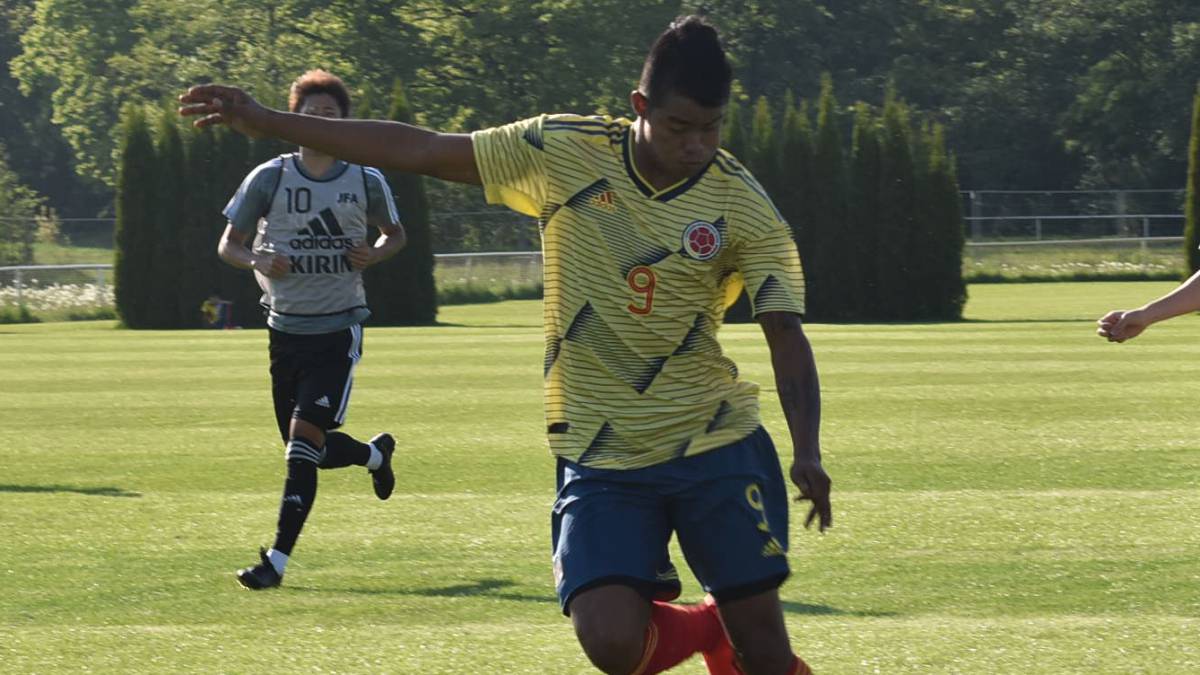 Luis Sandoval, delantero de Colombia Sub 20, en partido amistoso contra Japón en Austria