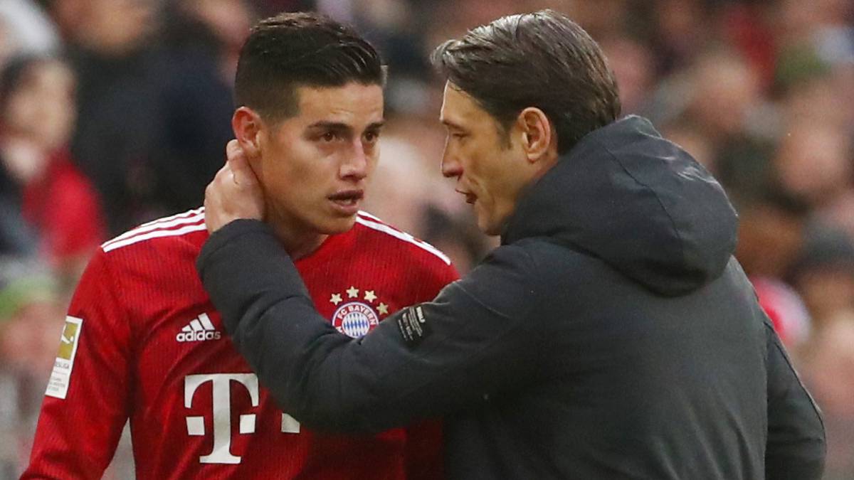 James Rodríguez con el técnico Niko Kovac en un partido del Bayern Múnich por la Bundesliga
