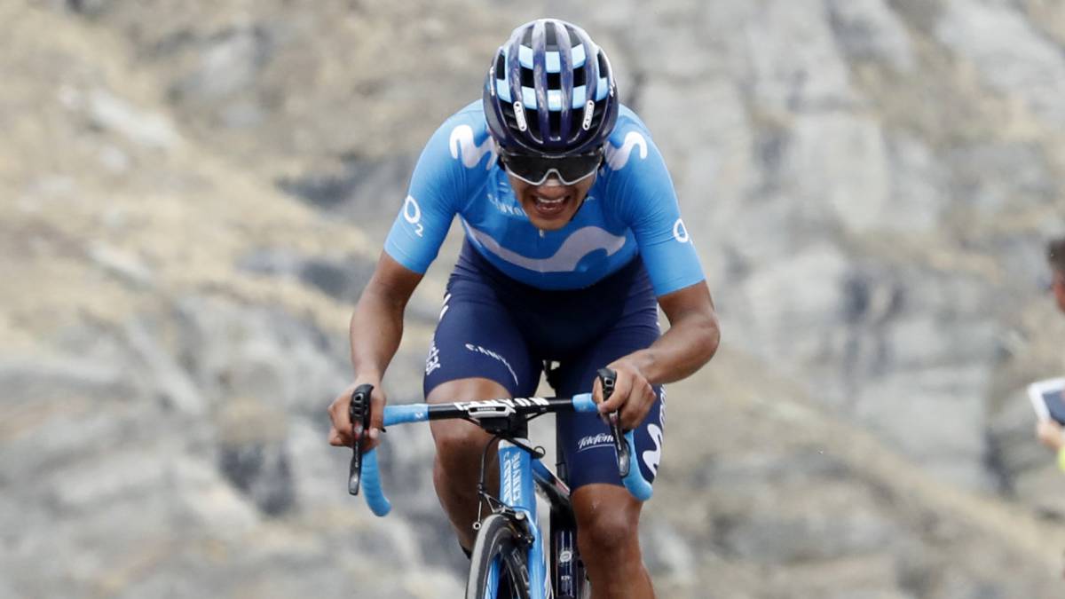 Richard Carapaz se pone la maglia rosa tras ganar la etapa 14 del Giro de Italia