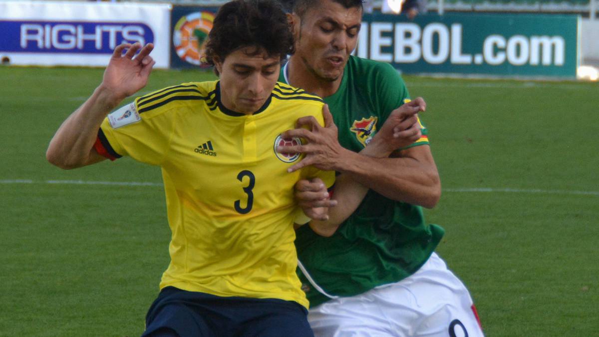 Stefan Medina ante Bolivia en Eliminatorias