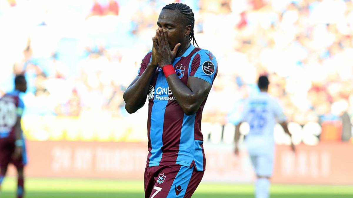 Hugo Rodallega en partido con el Trabzonspor de Turquía