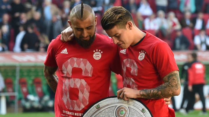 Arturo Vidal quisiera jugar con James en el Barcelona