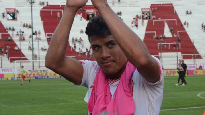 Andrés Felipe Roa, volante de Huracán, en los planes de Independiente