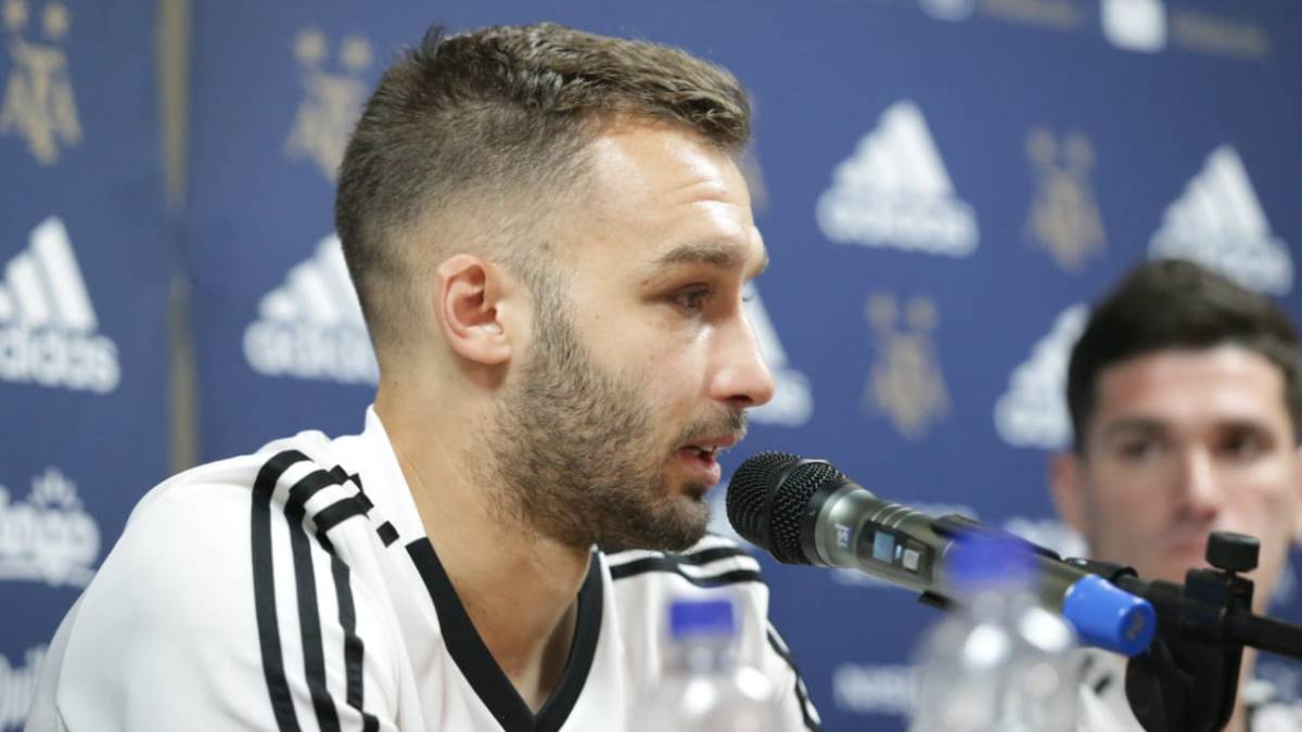 Germán Pezzella habla en rueda de prensa sobre el partido ante Colombia por la Copa América 2019