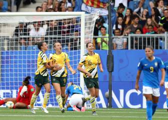 Australia sorprende a Brasil y le remonta en la segunda jornada