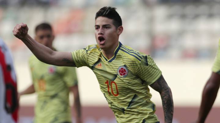 James Rodríguez festeja un gol con la camiseta de la Selección Colombia antes de la Copa América