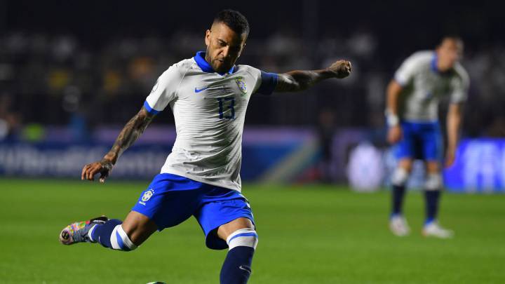Dani Alves, capitán de Brasil, destacó el triunfo de Colombia sobre Argentina por Copa América.