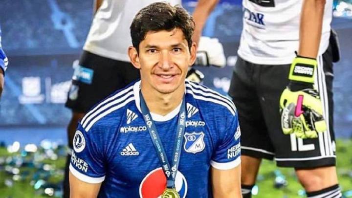 El delantero paraguayo, Roberto Ovelar se despide de Millonarios