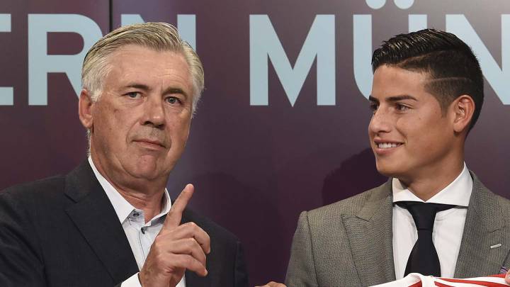 James Rodríguez y Carlo Ancelotti durante su etapa en Bayern Múnich