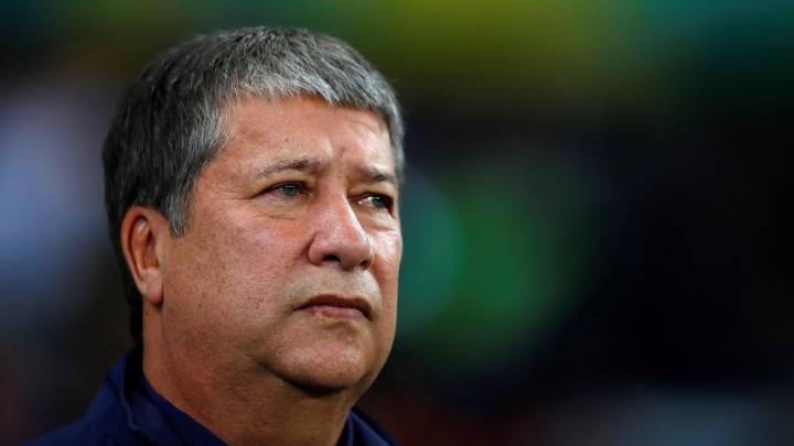 El "Bolillo" Gómez en el partido de Ecuador y Uruguay por la Copa América