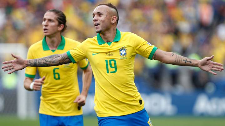 Everton, extremo de Brasil