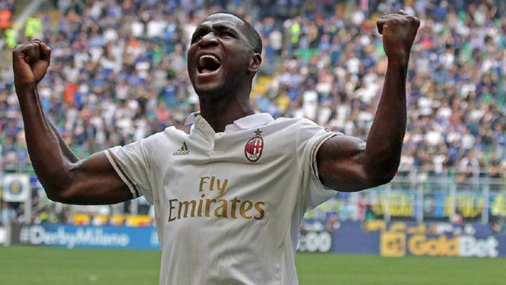 Cristian Zapata se despidió del Milan de Italia.