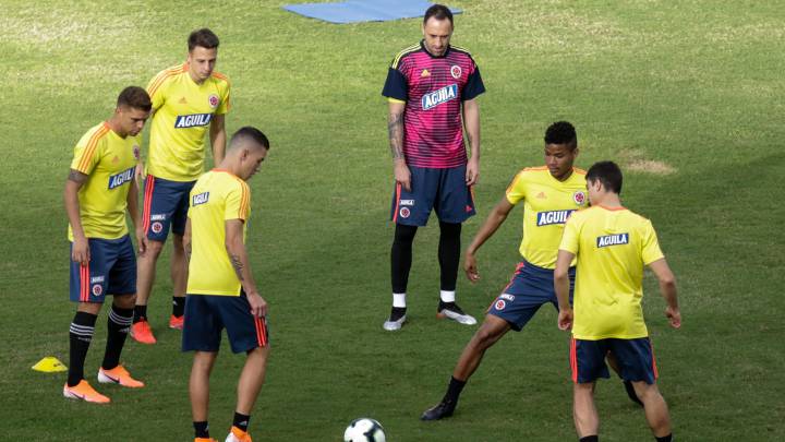 Selección Colombia entrena enfocada en Chile, rival de cuartos de final de Copa América.